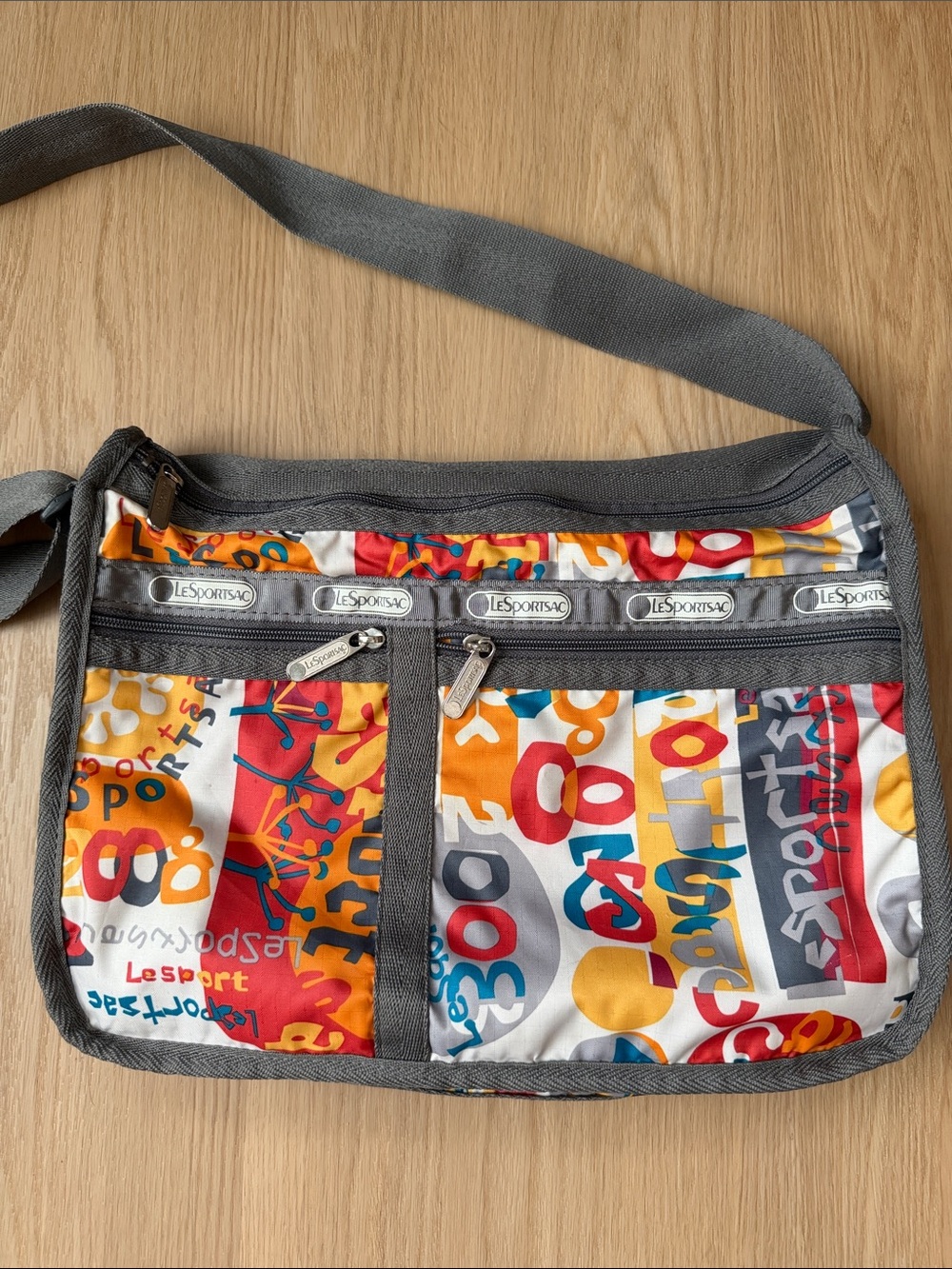 Y2K vintage LeSportsac Crossbody Bag Rare Japan print